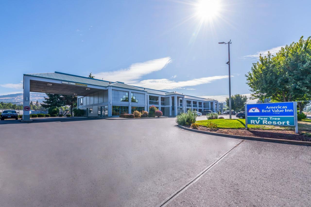 Americas Best Value Inn Phoenix Medford Exterior photo